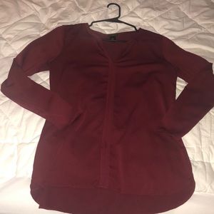 💥3/$10 Ann Taylor burgundy long sleeve blouse